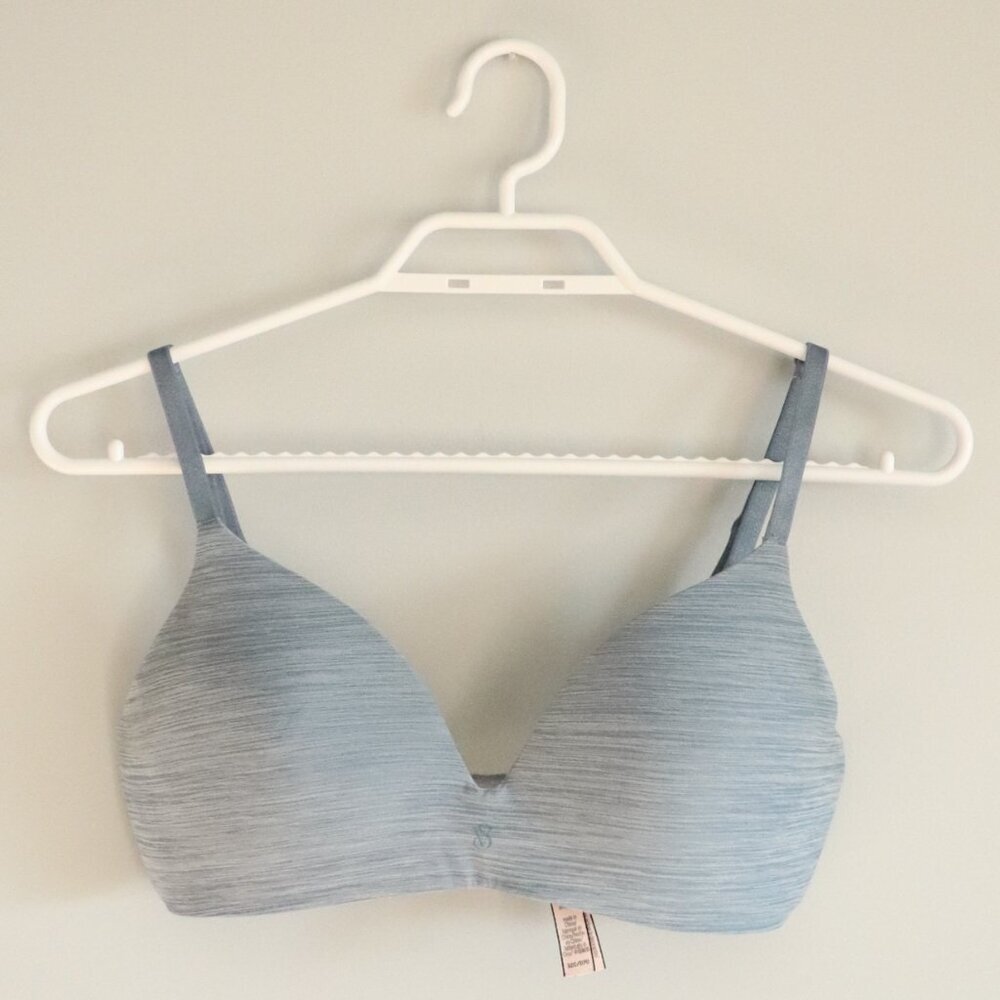 Victoria's Secret Women's Blue 32C Wireless Adjustable Straps Intimates Bra